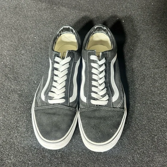 Vans Old Skool Shoe - Picture 2 of 5
